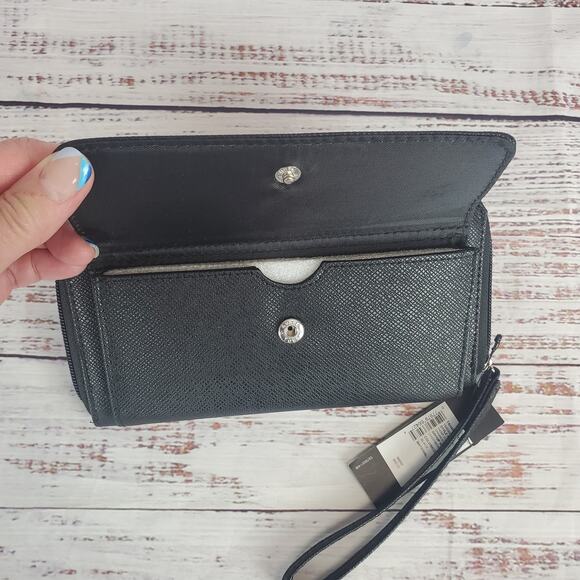 Tahari Black Front Pocket Organizer Wristlet Wallet All in one New with tag - Picture 3 of 14